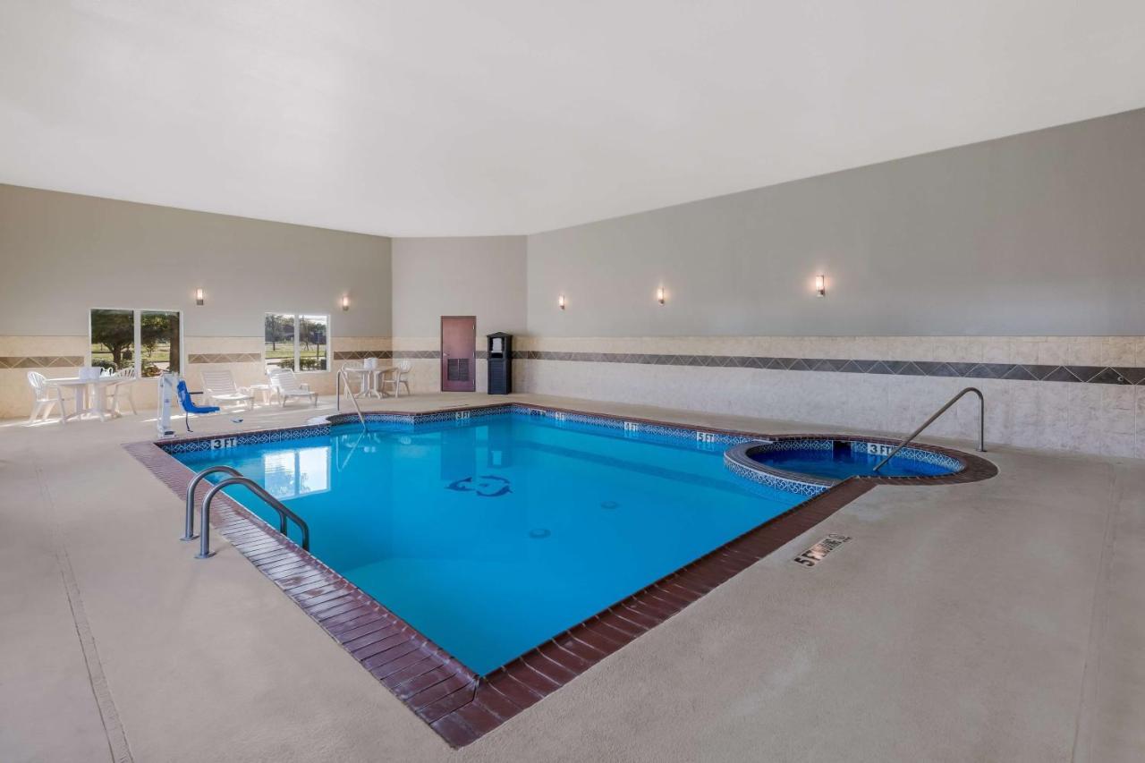 Best Western South Plains Inn&Suites Levelland Exterior foto